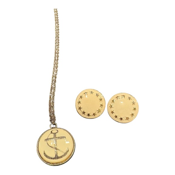 Jewelry - Nautical Enamel Circle w/antique gold Anchor & Star circled earrings. JB6